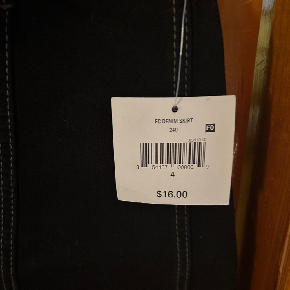 Falls Creek black size 4 Jean skirt. NWT I - Picture 2 of 4